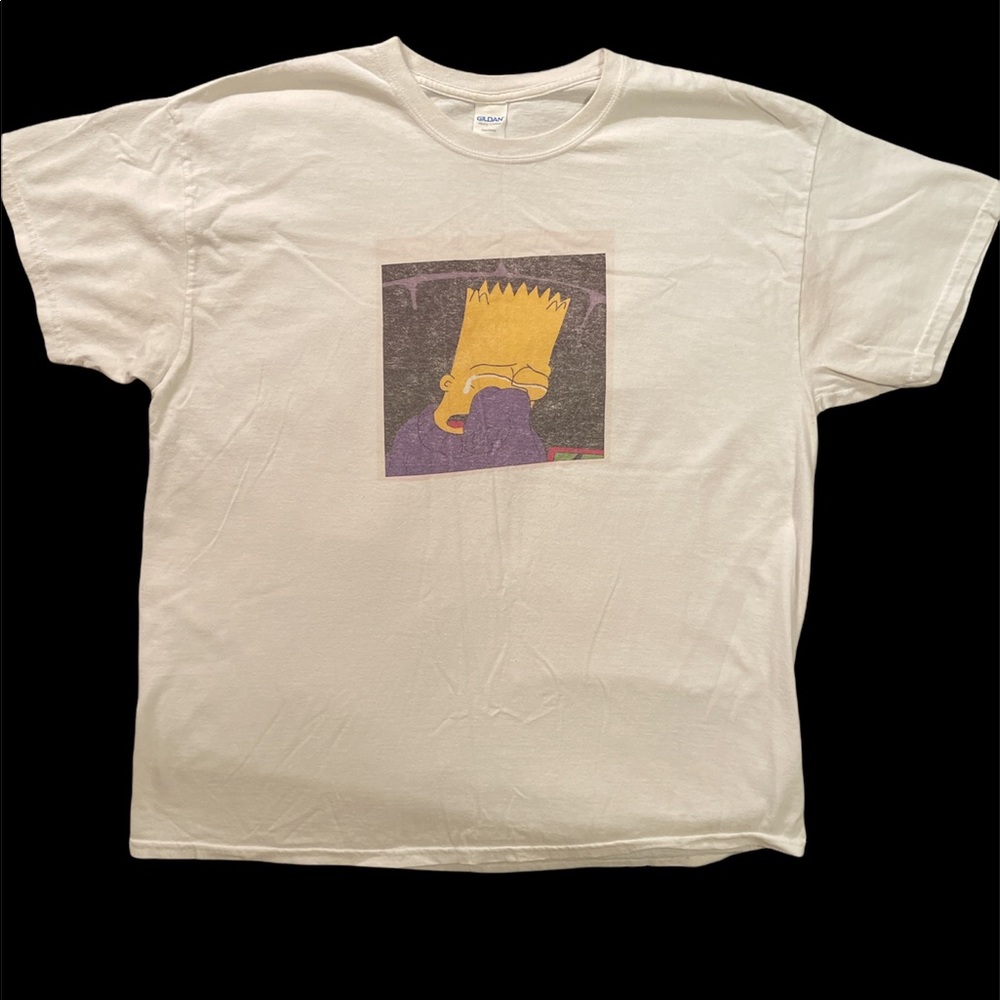 White graphic design T-shirt 🤍